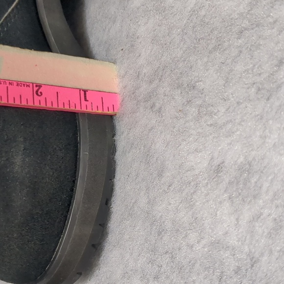 UGG Black Suede Bootie Women’s Size 7 Block Heeled Boots - Picture 10 of 10